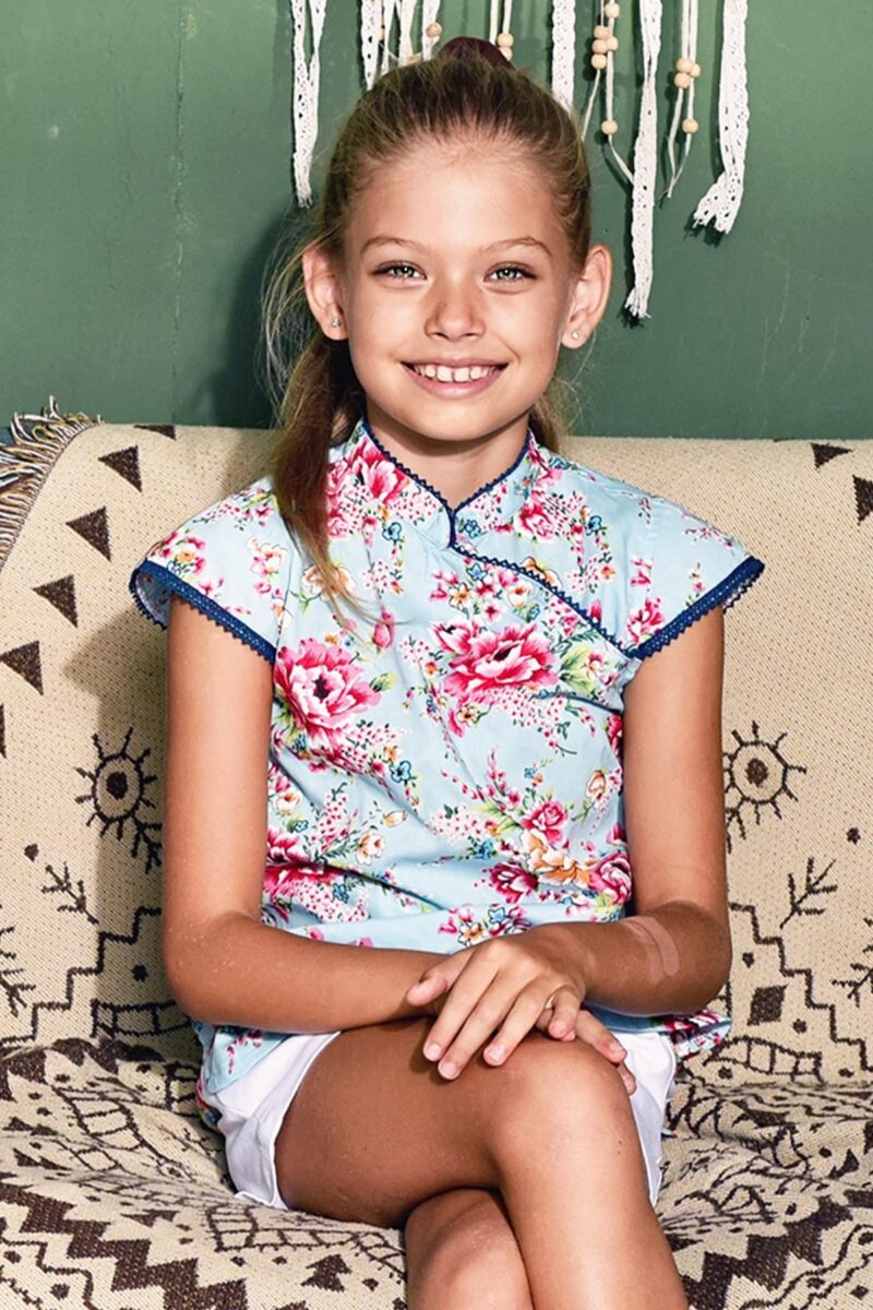 Blouse inspiration asiatique chinoise en coton bleu à motifs fleurs roses et col Mao bordé de dentelle pour filles de 2 à 14 ans