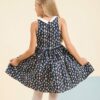 Craquez pour cette Magnifique Robe qui Tourne à l'esprit Rétro Chic en Coton Bleu Marine imprimé Voiliers Multicolore pour les Filles et Fillettes de 2 à 14 ans de la Marque de Mode Vêtements pour Enfants La Faute à Voltaire.